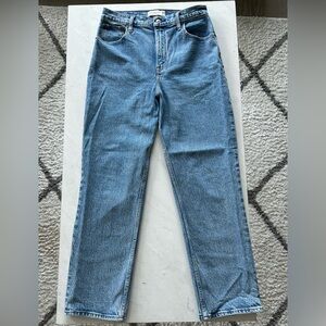 Abercrombie & Fitch Curve Love Ultra High Rise 90s Straight Jean